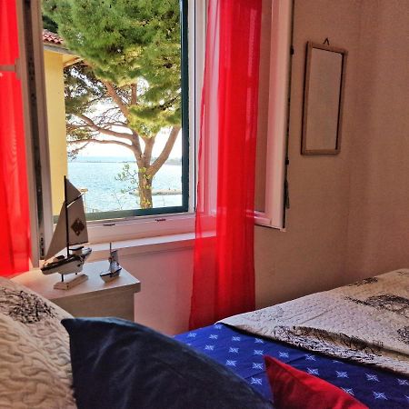 Pirates' Bay Apartment - Omiš Екстериор снимка