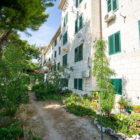 Pirates' Bay Apartment - Omiš Екстериор снимка