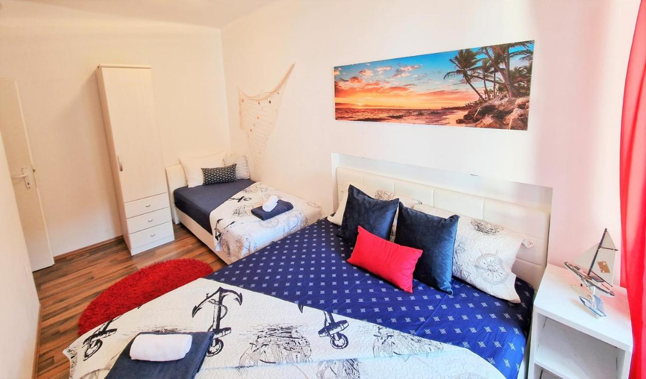 Pirates' Bay Apartment - Omiš Екстериор снимка