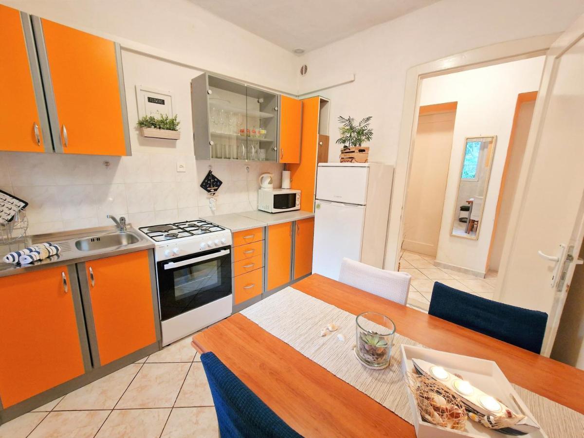 Pirates' Bay Apartment - Omiš Екстериор снимка