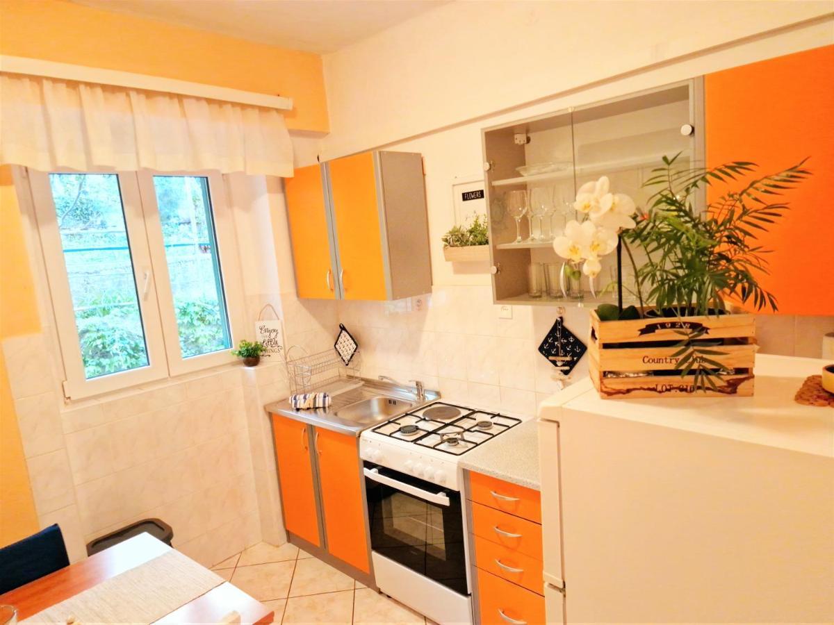 Pirates' Bay Apartment - Omiš Екстериор снимка