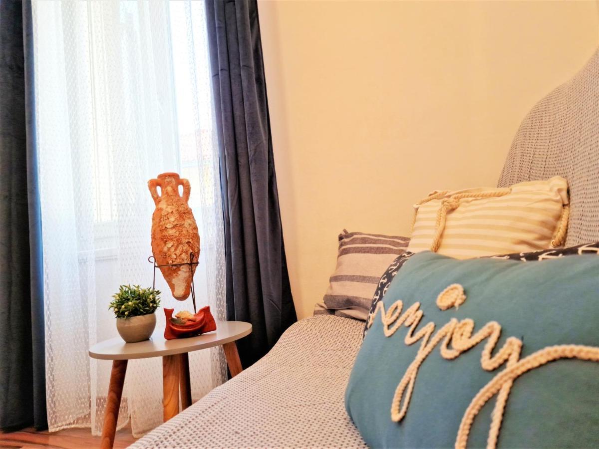 Pirates' Bay Apartment - Omiš Екстериор снимка