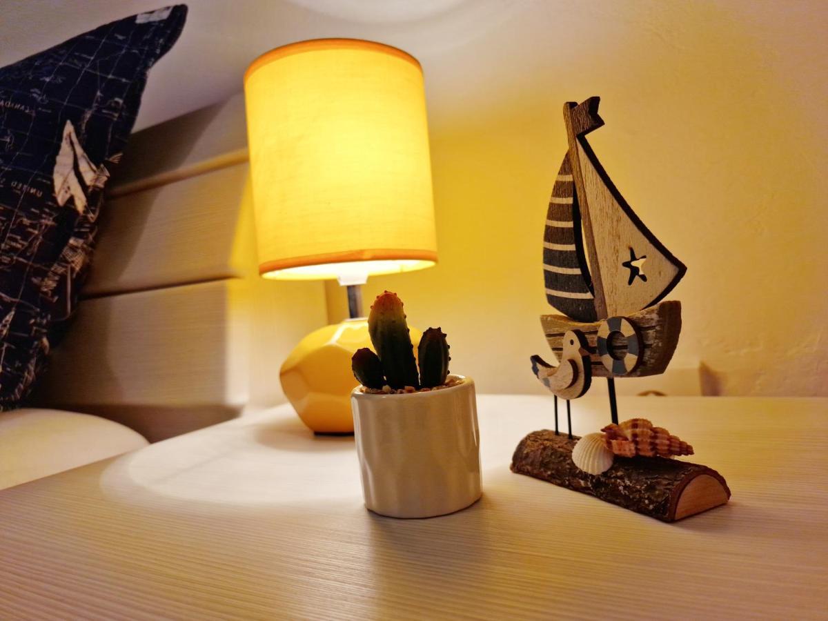 Pirates' Bay Apartment - Omiš Екстериор снимка